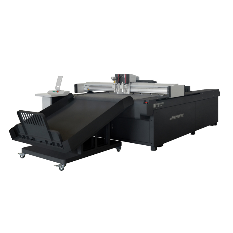 Auto Loading and Feeding Digital Cutter ES-C710 Standard